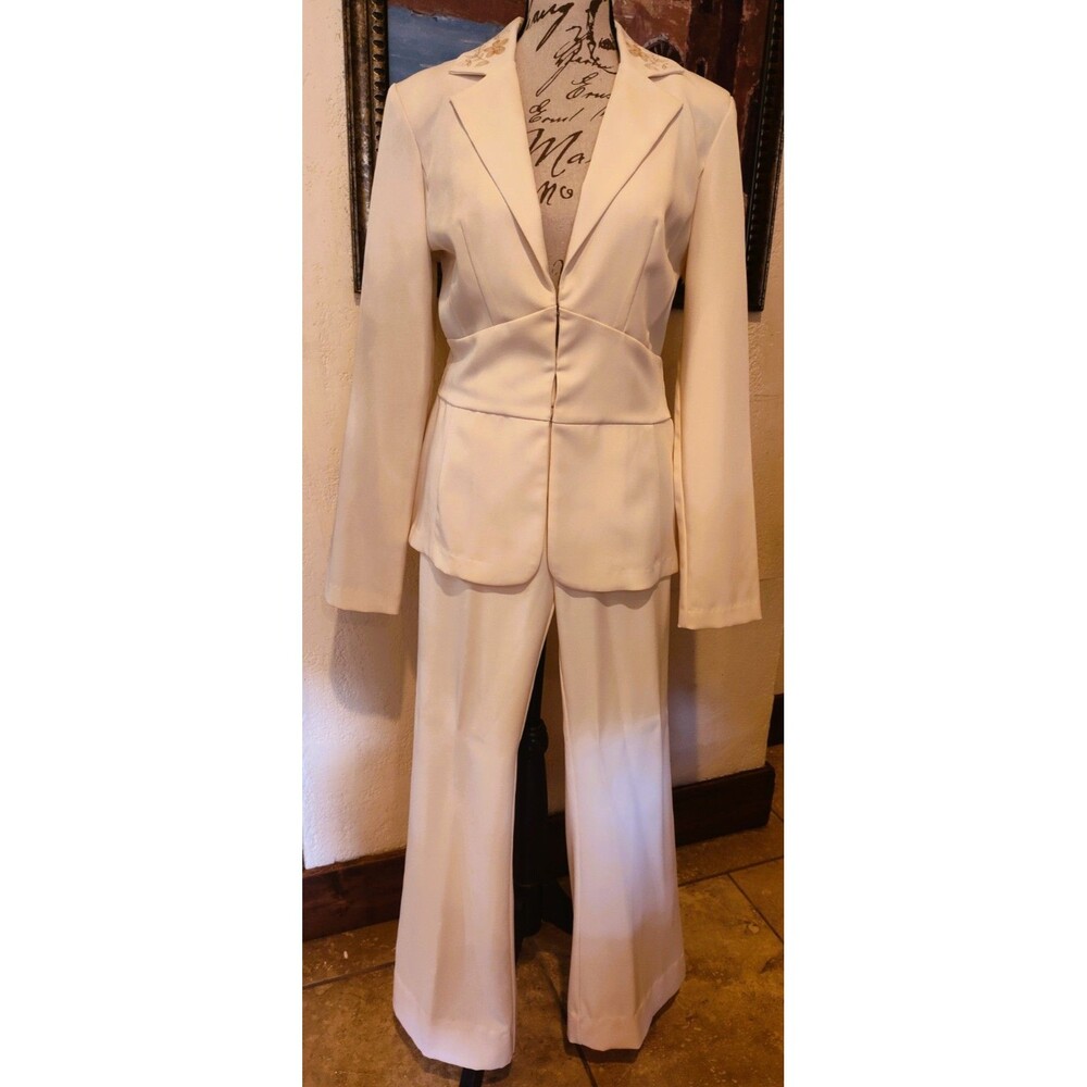 Vintage B. Smart Cream Pantsuit w Floral Embroidery Rhinestones Y2K Sz 6 Chic